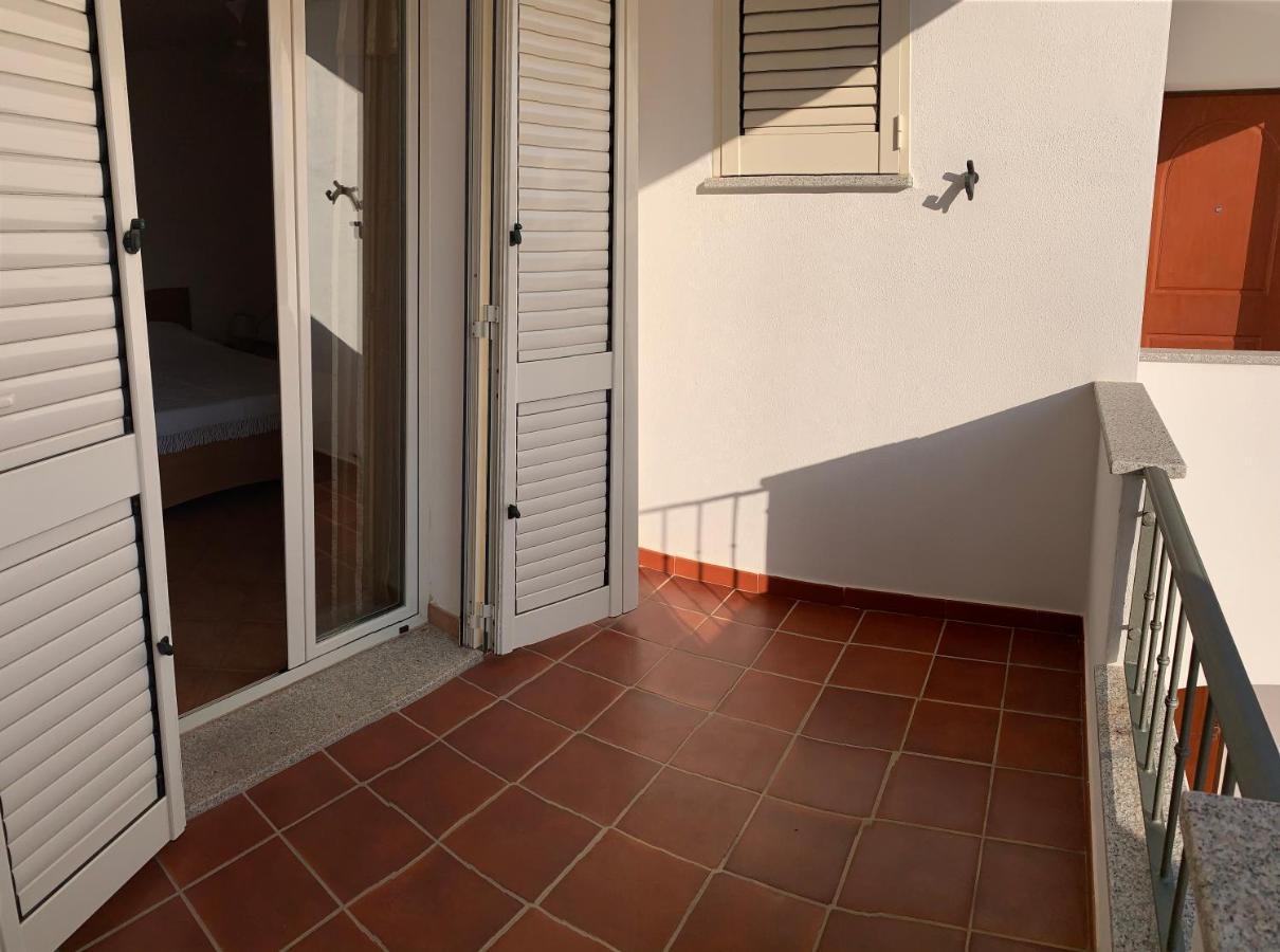 Delfino Apartment Cala Gonone Exterior photo